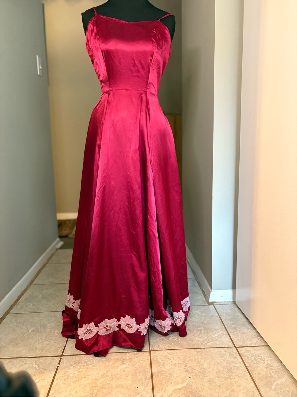 Elegant Fuchsia Maxi Dress with Floral Hem